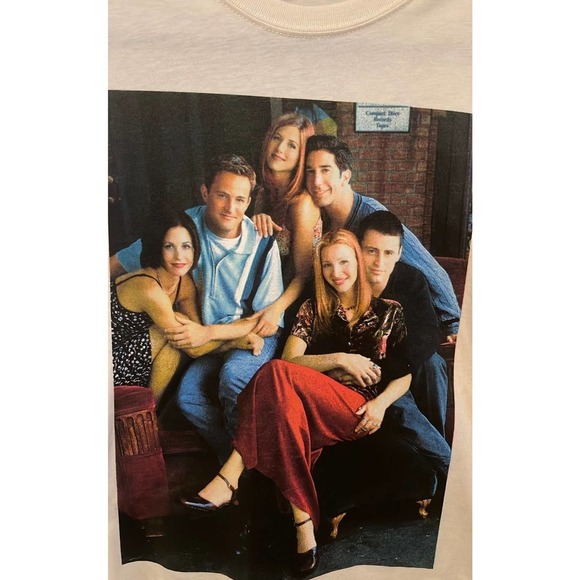 Friends T-shirt Size Small - Picture 2 of 2